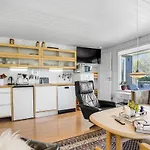 4 Bedroom Stunning In Дом отдыха Thyholm