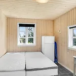 Дом отдыха 4 Bedroom Stunning In *