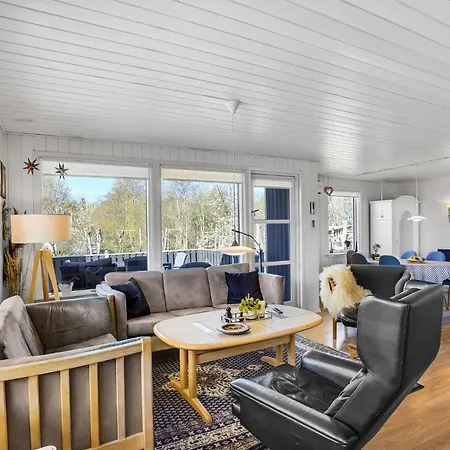 Feriehus 4 Bedroom Stunning In *