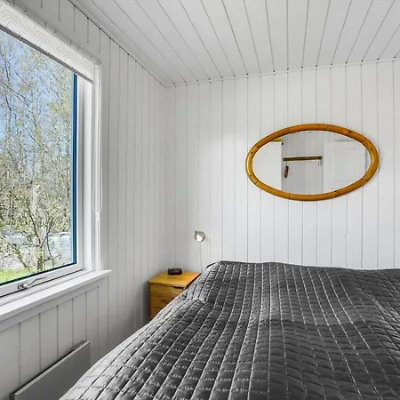 Feriehus 4 Bedroom Stunning In Thyholm